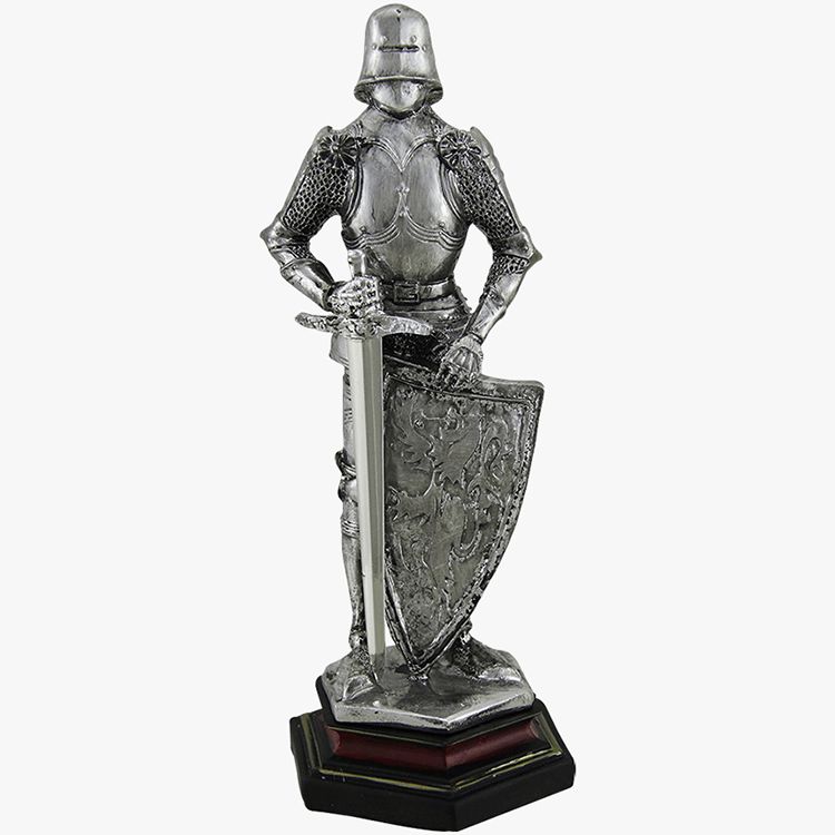 knight in armor statue