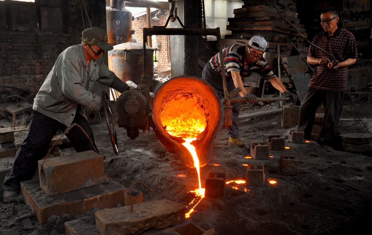 what is bronze made of ？