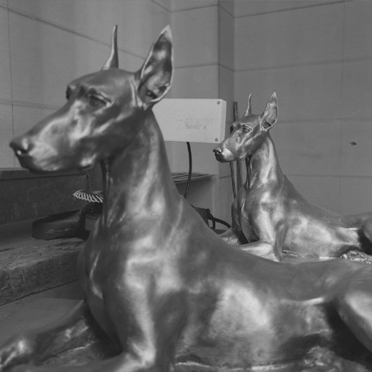 Custom doberman war dog memorial garden lawn statue life size for sale