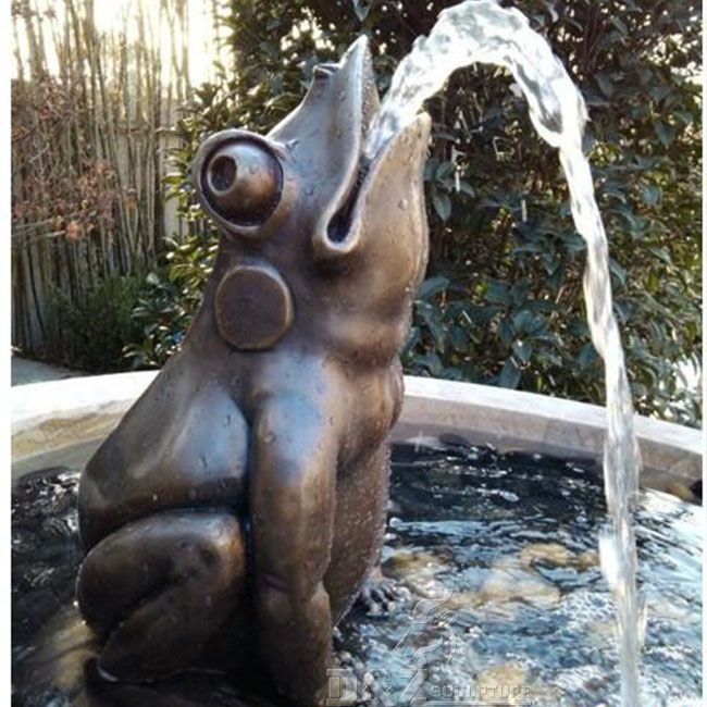 frog water fountain spitter outdoor