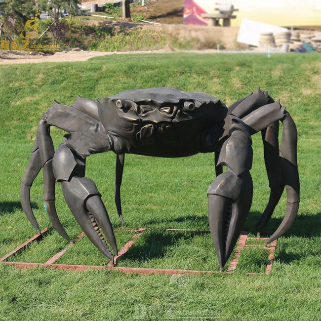 large metal crab garden sculpture