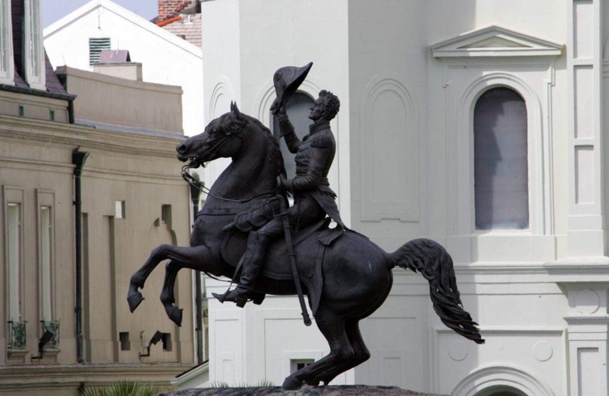 is the statue of Andrew Jackson still in jackson square in new orleans?