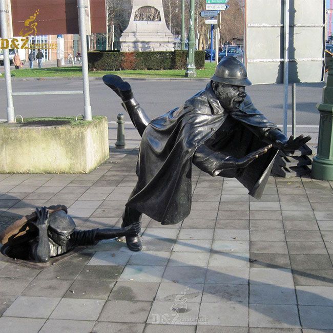 de vaartkapoen tripping policeman sculpture