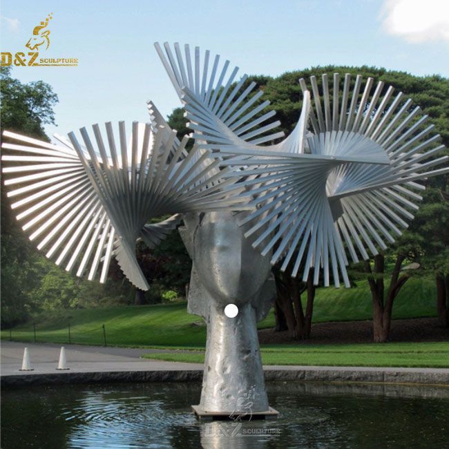 IVY Monumental Garden Art Sculpture By Manolo Valdes