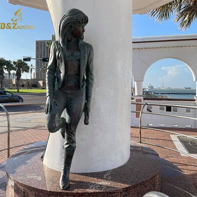 Selena memorial statue corpus christi