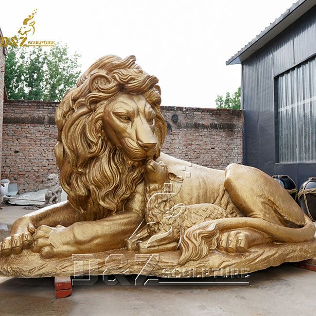 Outdoor lion and lamb garden statue for sale