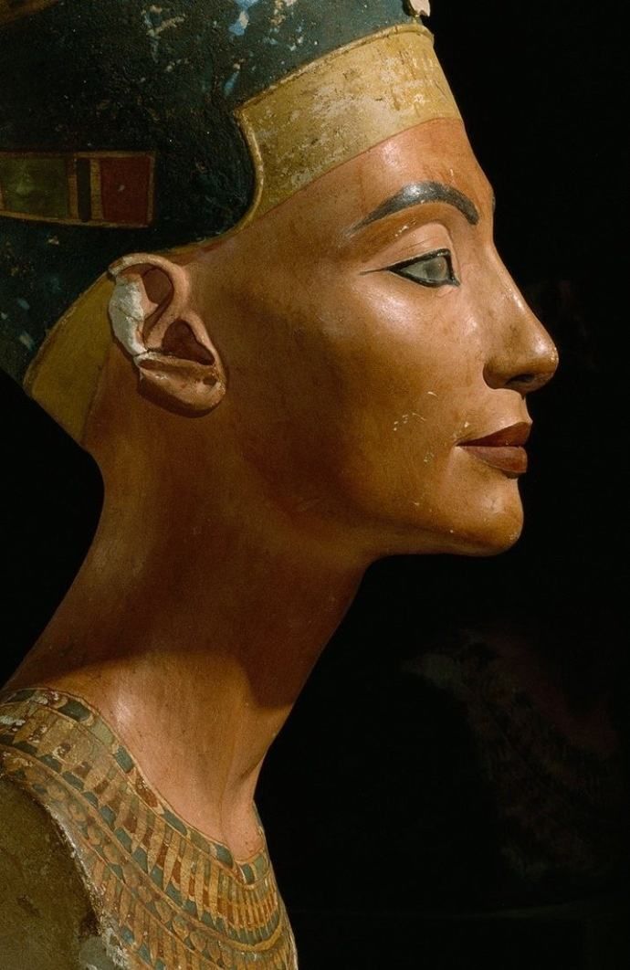 The most beautiful sculpture Bust of Nefertiti