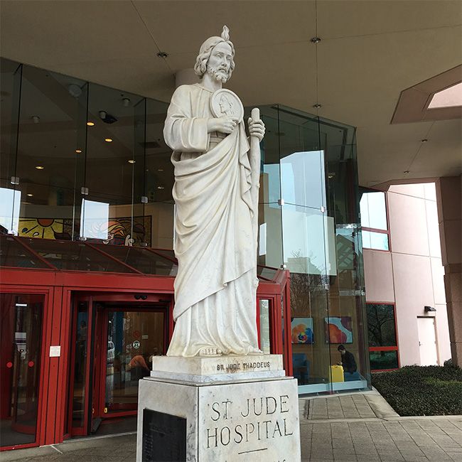 Large st jude hospital statue outdoor