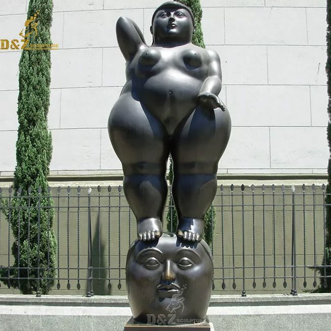 Pensamiento or thought sculpture by Fernando Botero