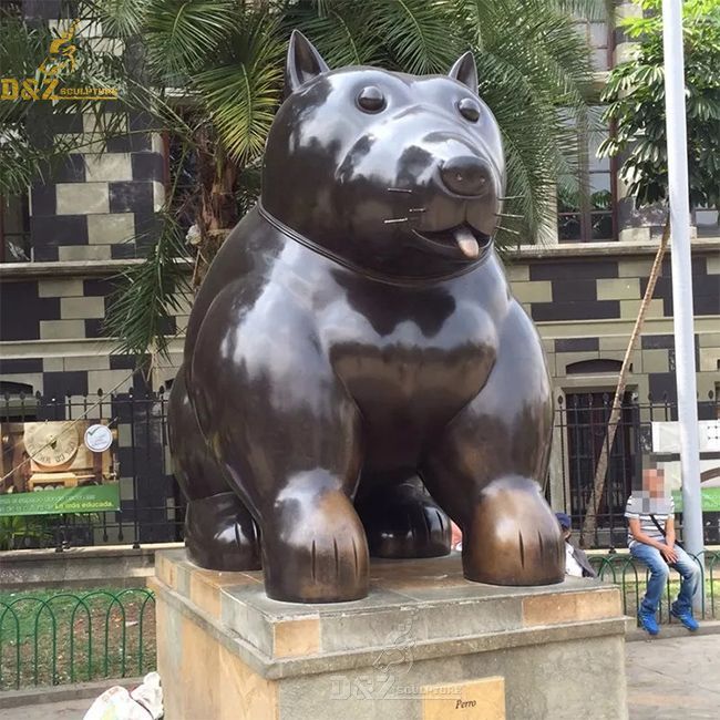 Fernando Botero dog statue