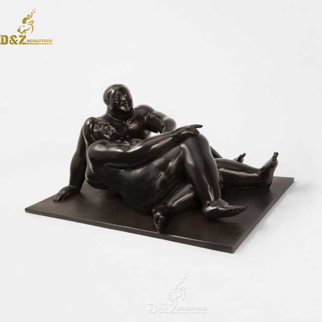 Fernando Botero the lovers sculpture