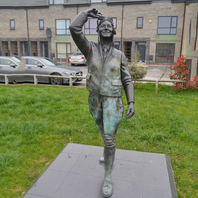 Amy Johnson bronze statue