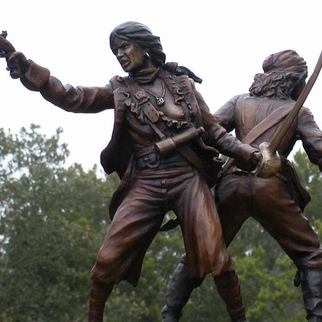 Sisters of the Sea Mary Read and Anne Bonny statue