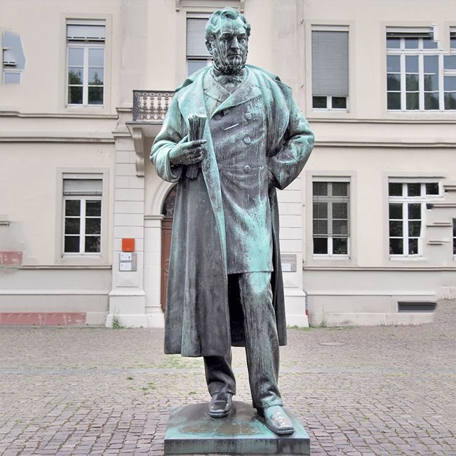 Chemist Robert Wilhelm Bunsen statue