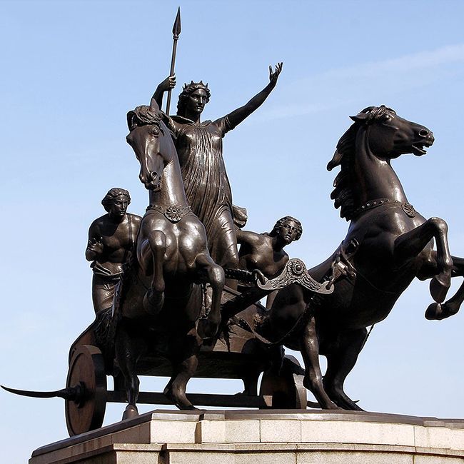 Queen Boudiccan and Her Daughters Rebellion statue