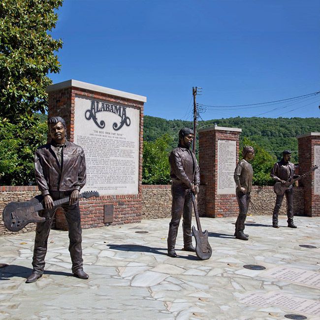 Alabama band statues Fort Payne Alabama band statues Fort Payne