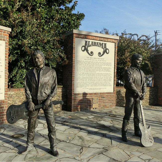 Alabama Band Statues
