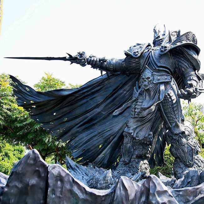 Arthas Lich King statue