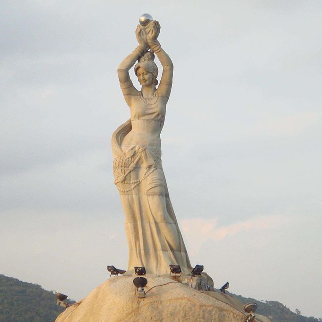 Statue of Zhuhai fisher girl