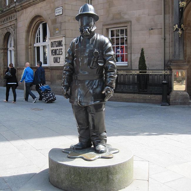 Outdoor citizen firefighter memorial sculpture Glasgow