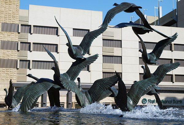 large flying group the wild goose statues on hand