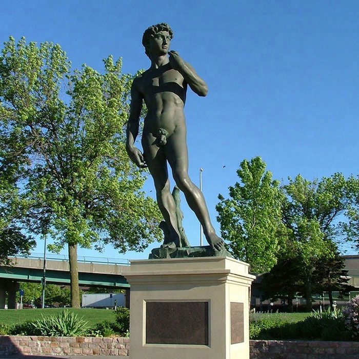 Famous foundry large nude bronze statue of david replica