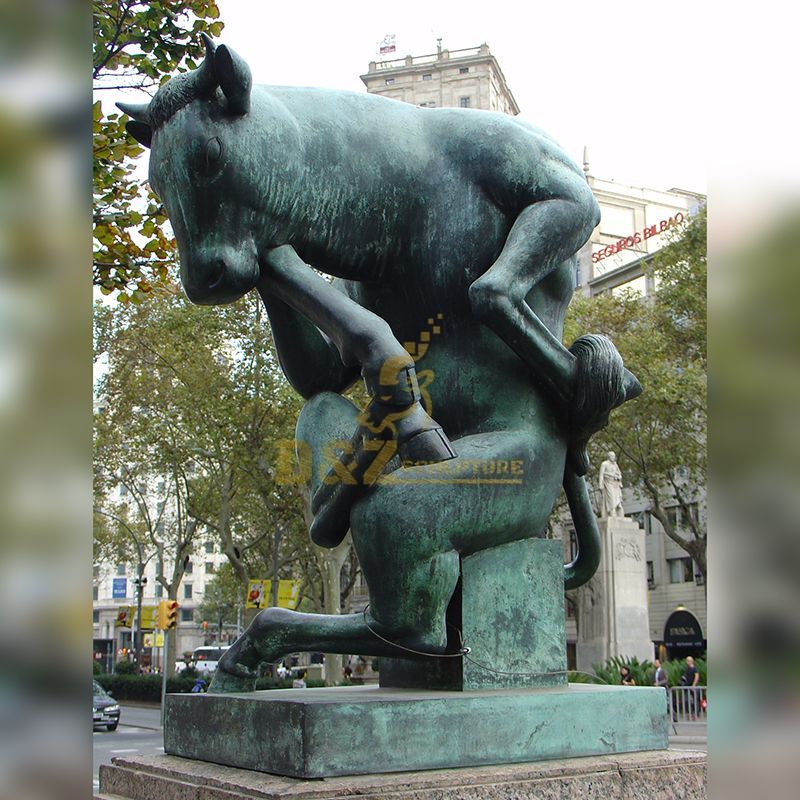 sitting bull statue