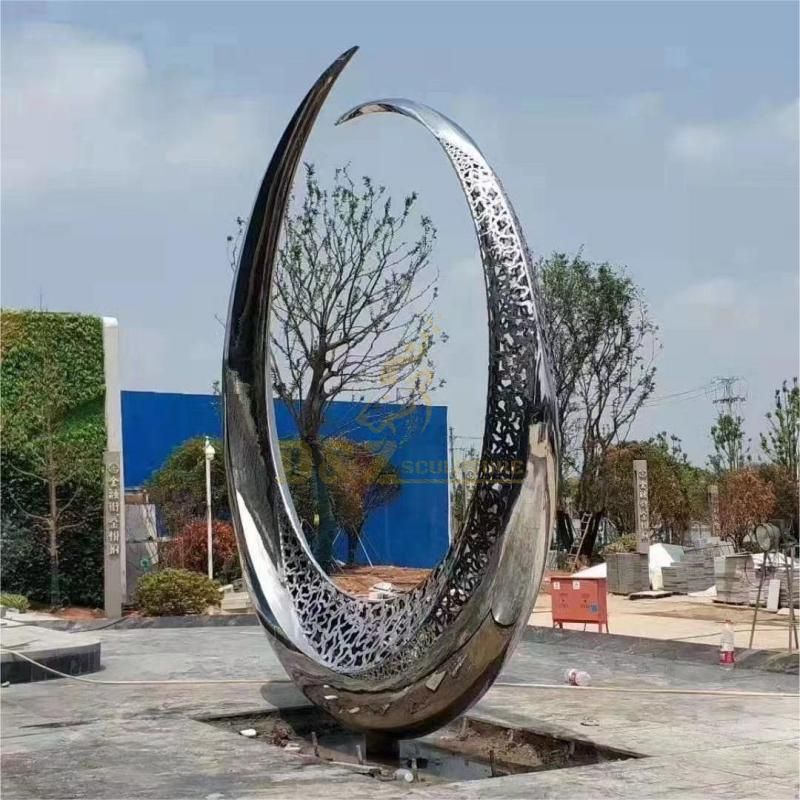 large stainless steel sculpture