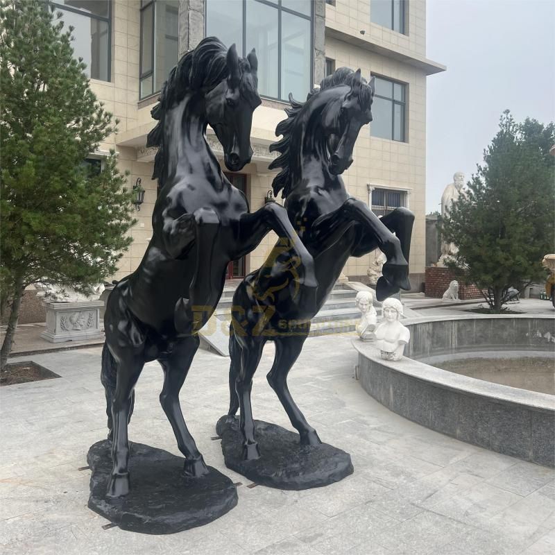 bronze horse statue