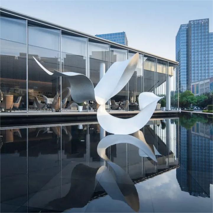 Modern large outdoor ribbon metal sculpture urban square marketing center waterscape decorative DZ-183