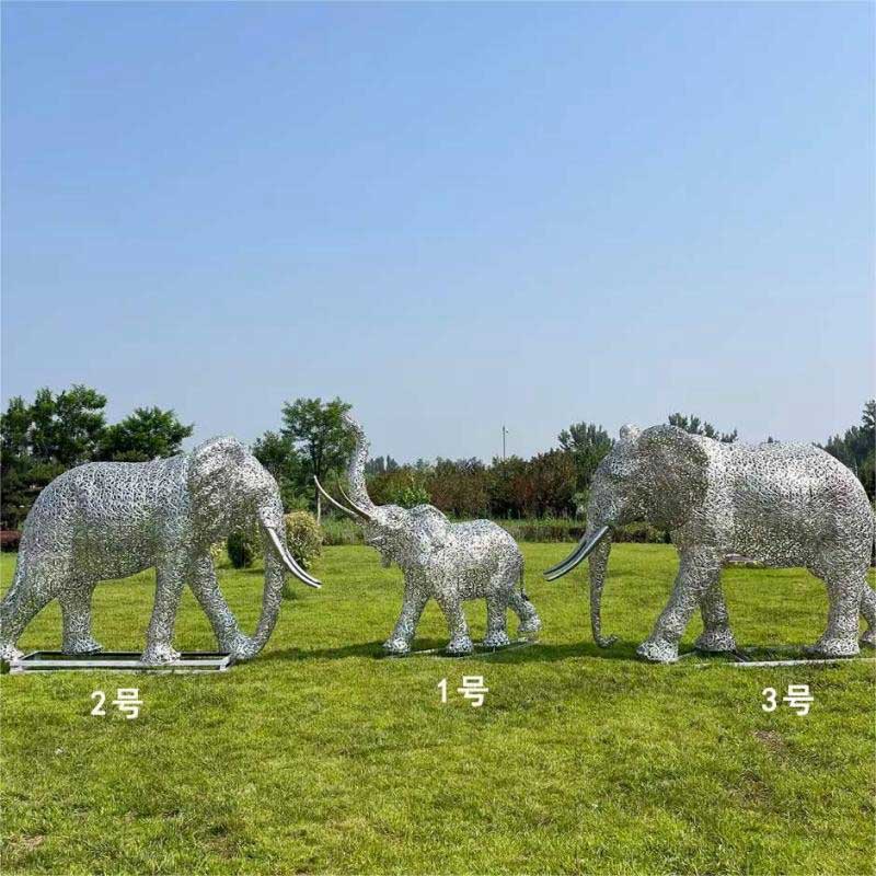 Stainless steel hollow art elephant family sculptures with lighting system, suitable for festival celebrations