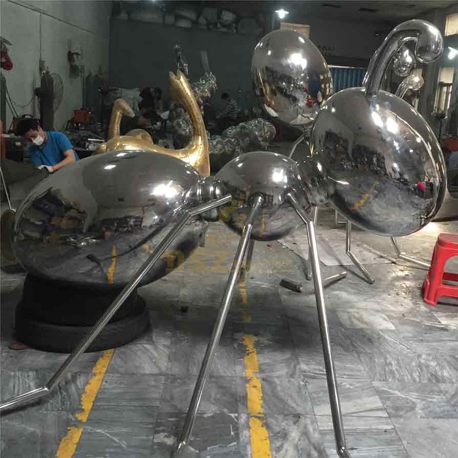 Giant stainless steel metal ant sculptures for sale