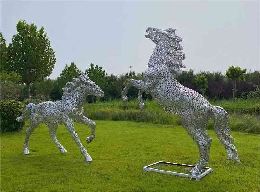 6 Most Popular Modern Stainless Steel Horse Sculptures