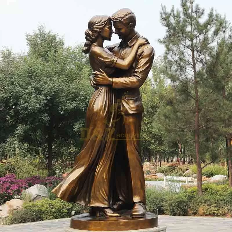 Bronze Couple Hugging Statue Life Size Figure Statue DZ-822