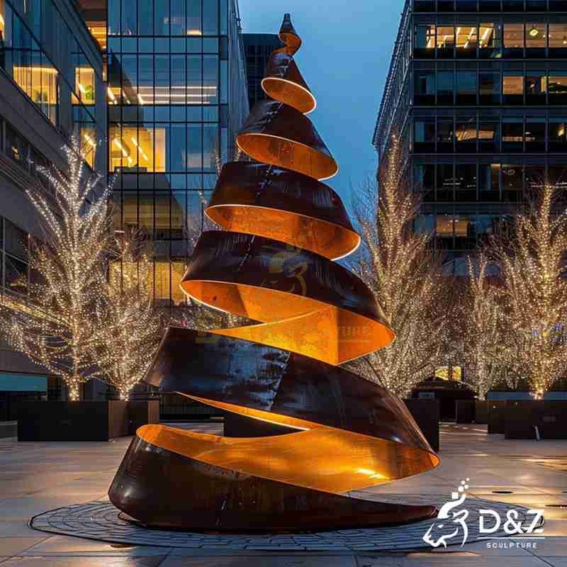 outdoor christmas tree sculpture