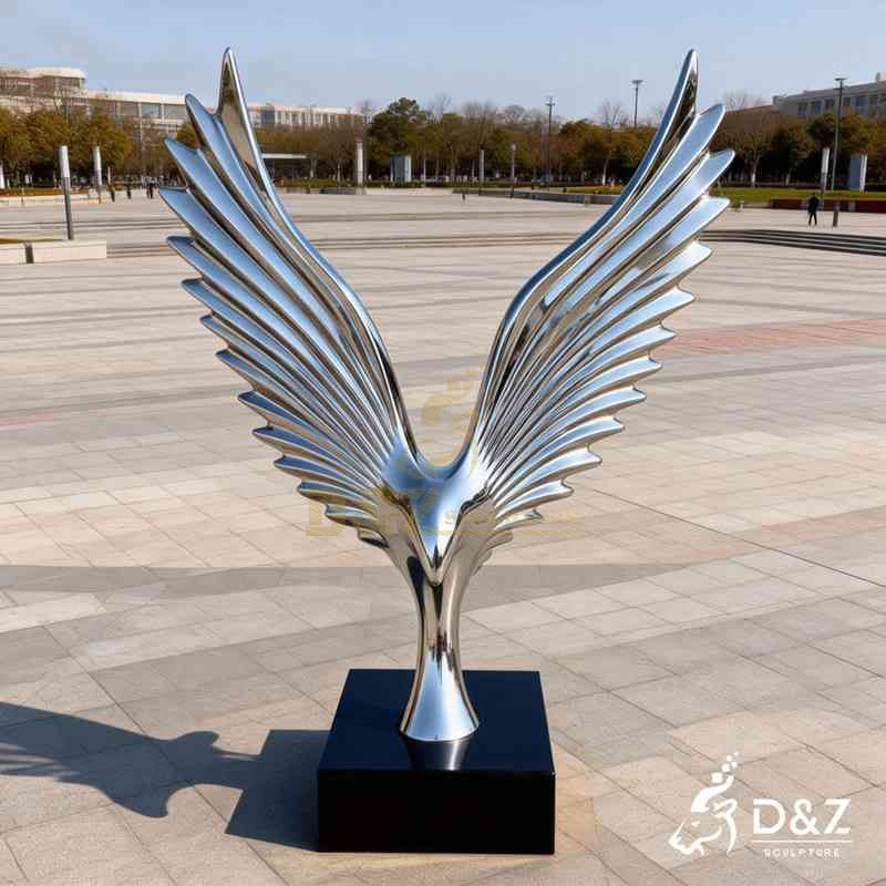 outdoor eagle sculpture