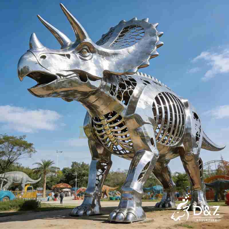 Large Metal Hollow Triceratops Sculpture for Outdoor DZJ-391