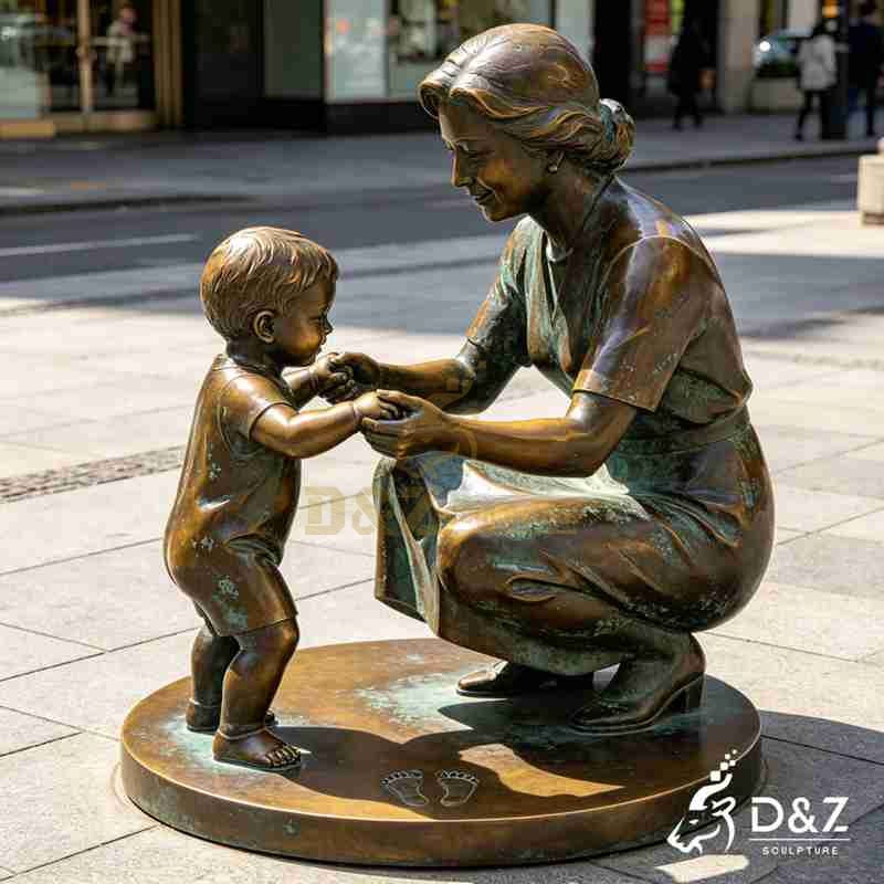 mother and child statue2