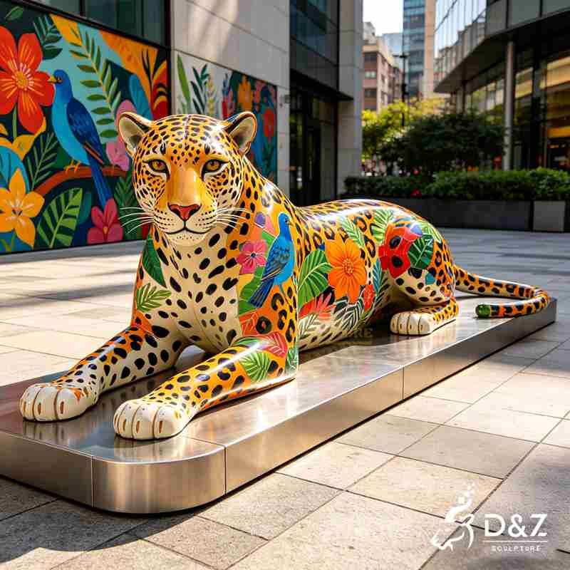 glam leopard sculpture4