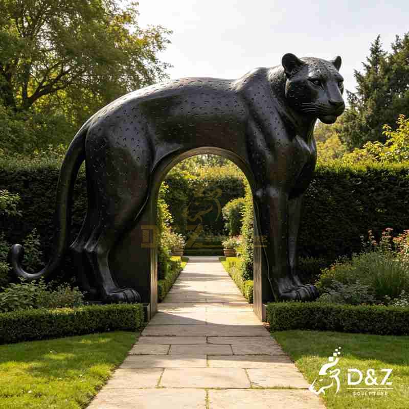black leopard statue3