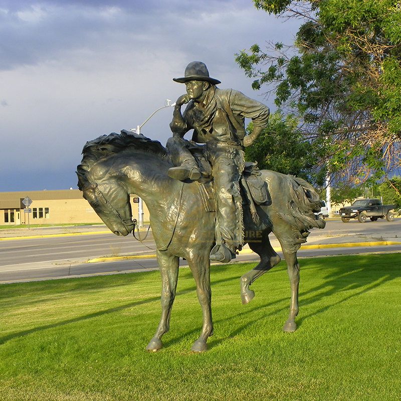 Garden outdoor art metal statue bronze drinking cowboy sculpture