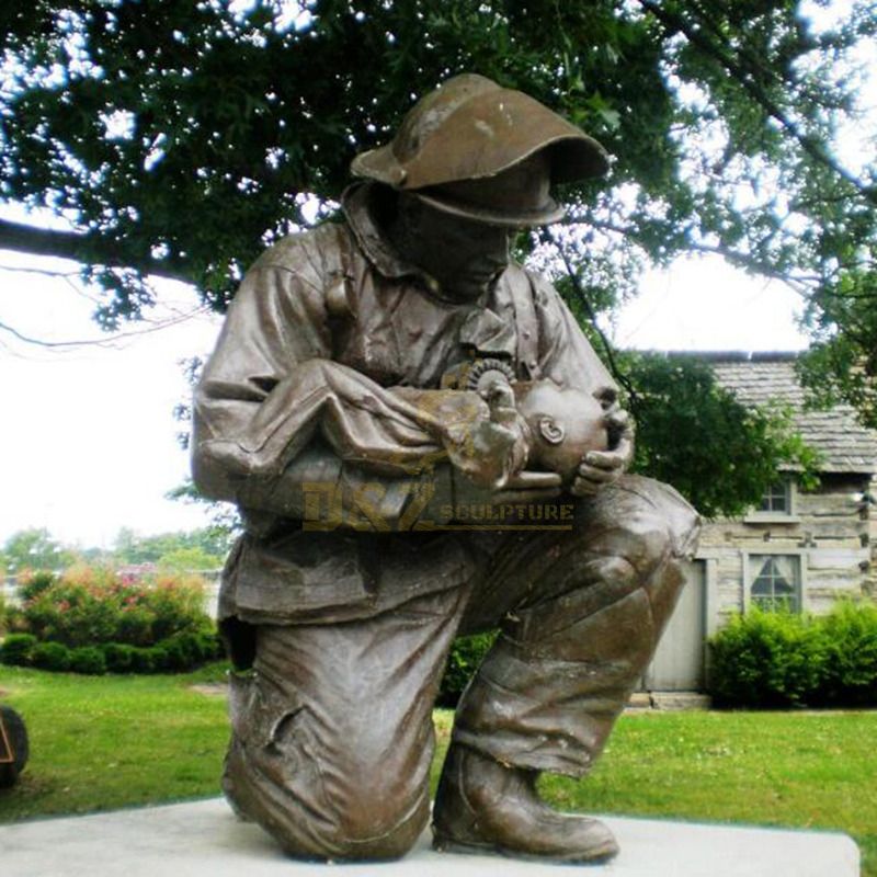 outdoor life size bronze soldier with kid statue