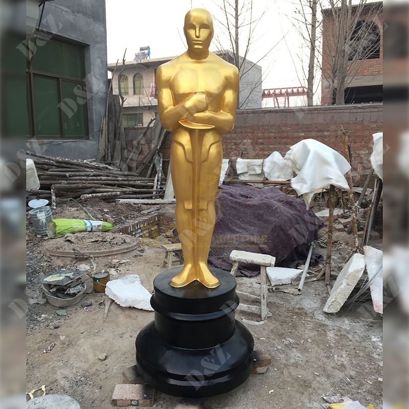 Oscar Statue