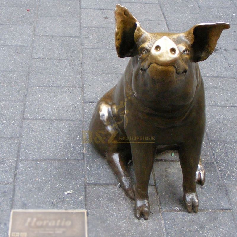 pig statue for garden