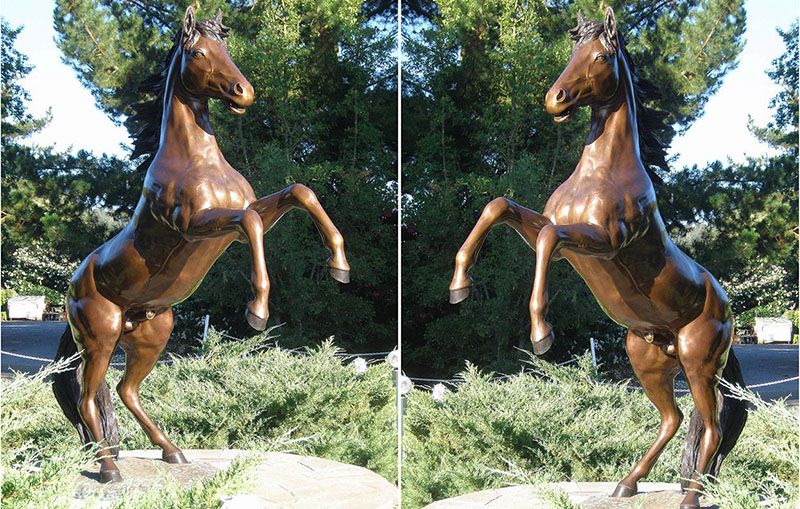 garden horse statues