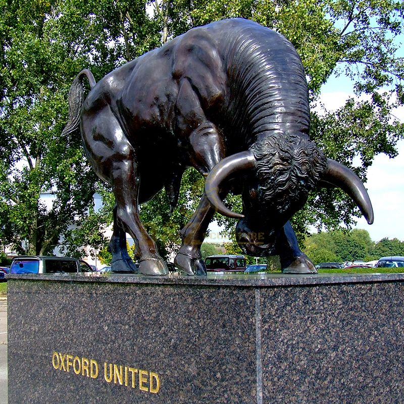 bull sculptures