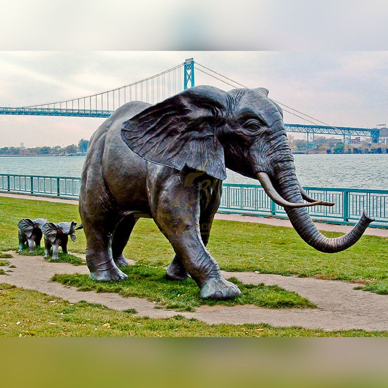 elephant sculpture