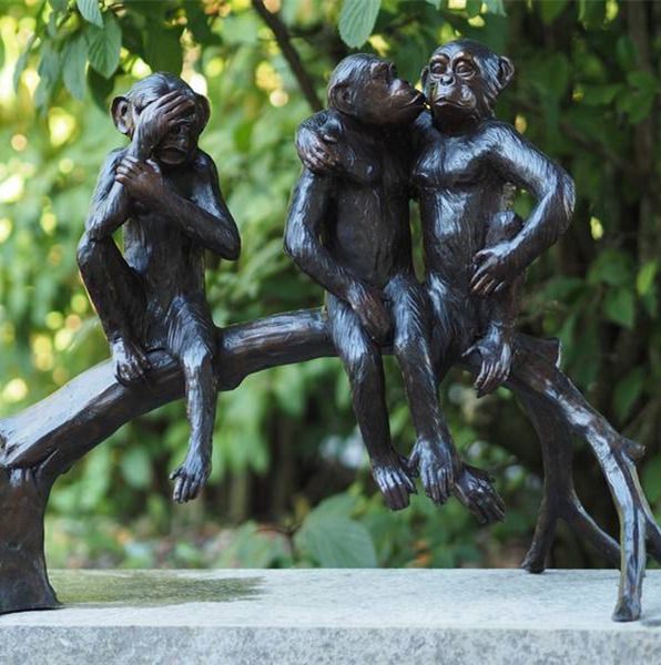 monkeys statue