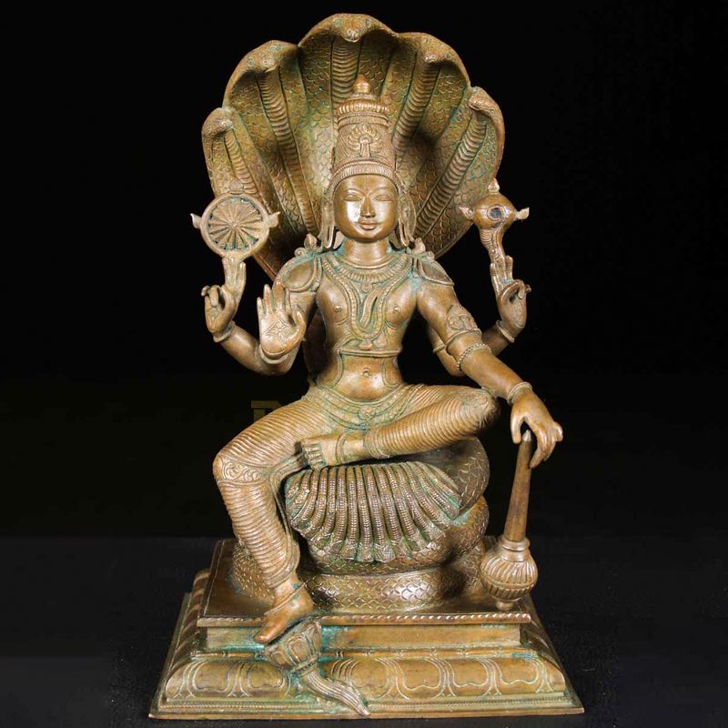 vishnu hindu god statue