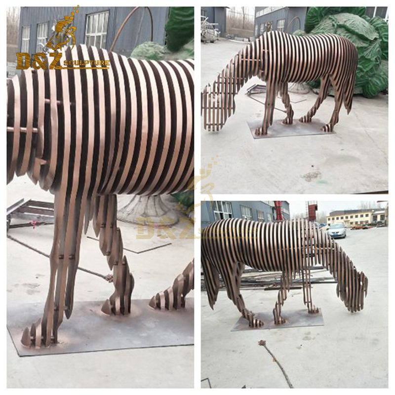 metal horse sculpture